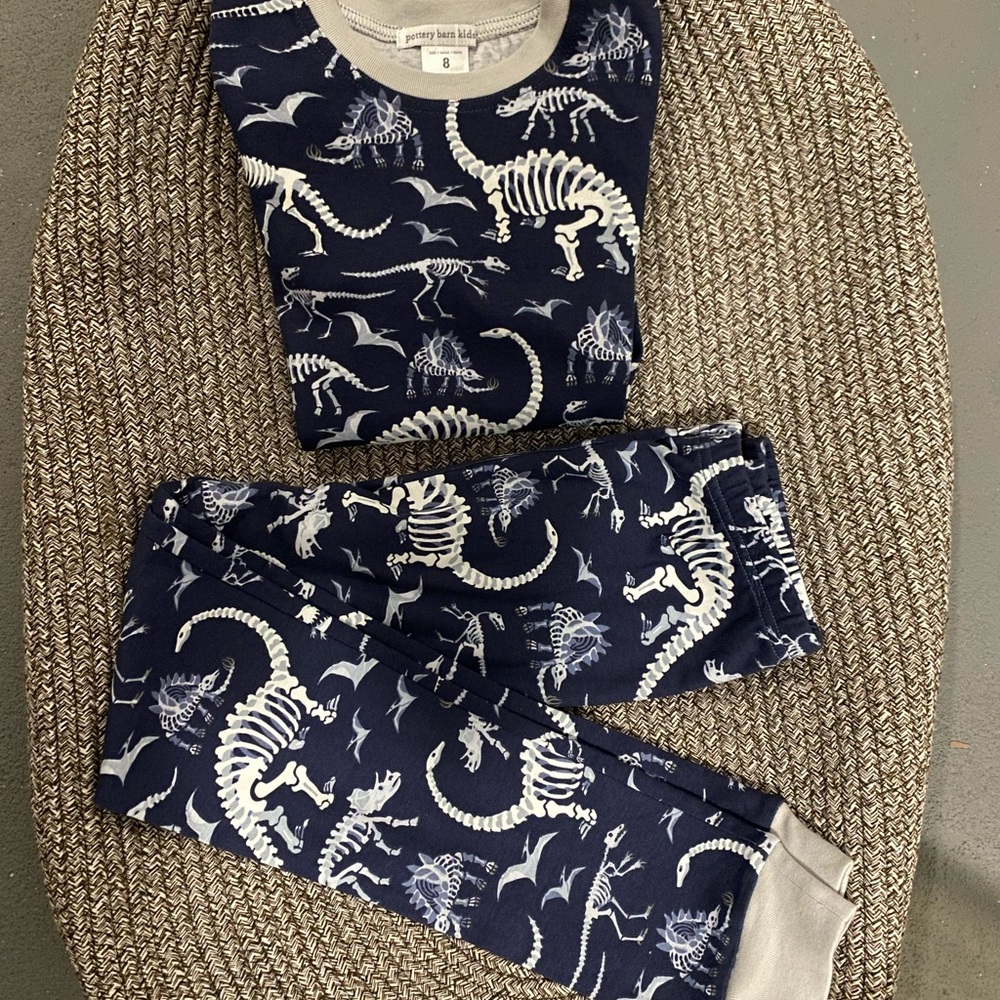 POTTERY BARN KIDS- GLOW IN THE DARK ORGANIC PJ SET- Practically New